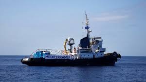 La nave Mar Ionio sequestrata a Lampedusa. Si procede per favoreggiamento dell’immigrazione clandestina La nave Mar Ionio sequestrata a Lampedusa. Si procede per favoreggiamento dell’immigrazione clandestina