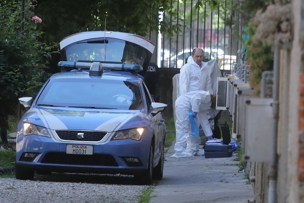 Milano, bimbo ucciso dal padre. La madre: “Non sono riuscita a fermarlo” Milano, bimbo ucciso dal padre. La madre: “Non sono riuscita a fermarlo”