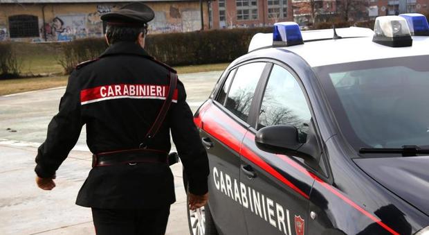 In pieno giorno tenta di rapinare  una farmacia armato di bisturi, 53enne arrestato dai Carabinieri