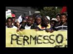 Immigrati che incassano la pensione sociale in Italia e la spendono nel loro Paese