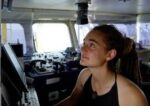 Sea Watch, la nave dell’illegalità ancora ferma davanti Lampedusa