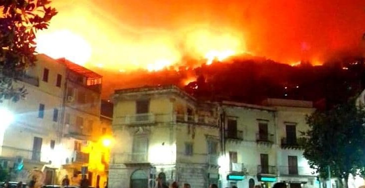 Incendio Altofonte, la sindaca: “Abbiamo subito un attentato, dichiariamo stato di calamità”