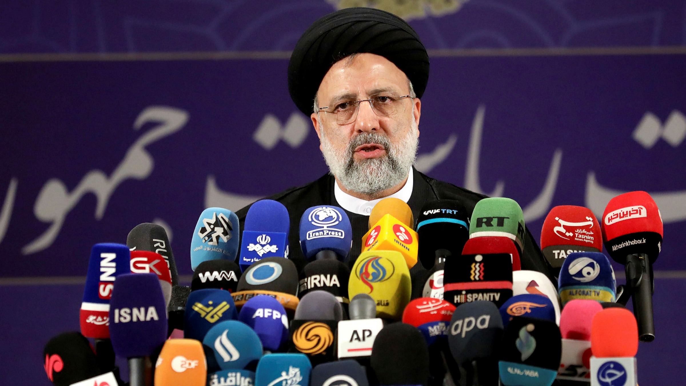L’Iran oggi al voto per le presidenziali, tra l’influenza dell’ayatollah e le certezze su Raisi