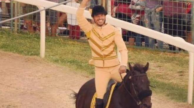 Quintana di Foligno, con un tempo record vince la Giostra della Sfida, il cavaliere folignate Luca Innocenzi