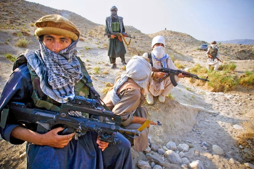 Afghanistan. Oggi la riunione dei ministri NATO. Facebook impedisce di rintracciare i civili afghani
