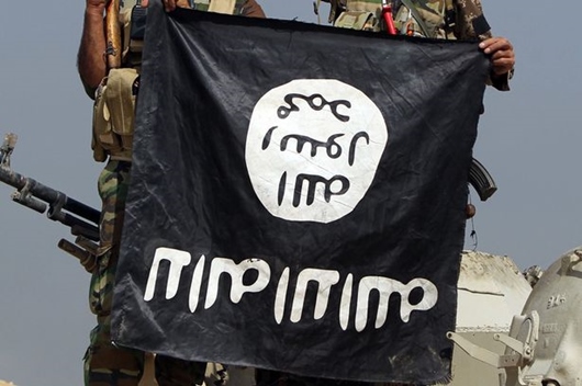 Afghanistan: centinaia di civili all’aeroporto di Kabul il giorno dopo gli attentati rivendicati dall’Isis K. Biden “L’evacuazione continua”