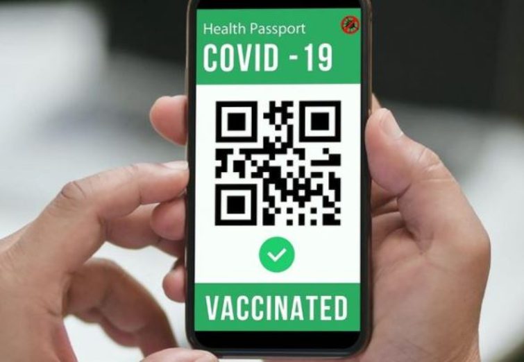 Green Pass: le nuove restrizioni e i rischi dei falsi certificati
