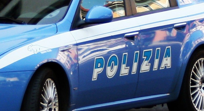 Rimini: giovane somalo accoltella quattro donne e un bambino durante una fuga