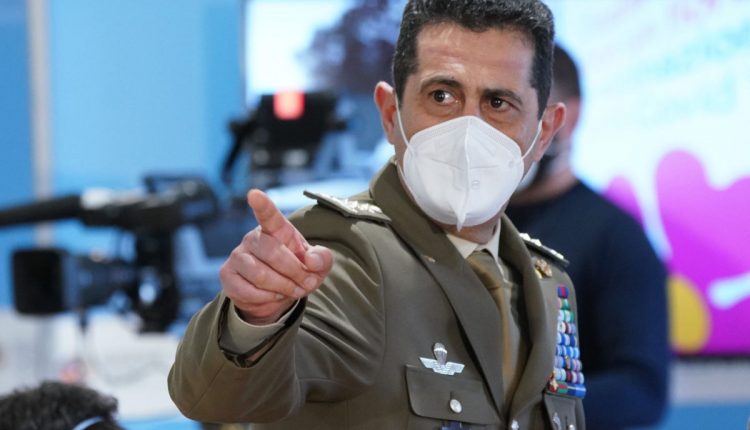Referendum Green Pass: parte la raccolta delle firme. Figliuolo: “Io sono per la Costituzione, decideranno i cittadini”
