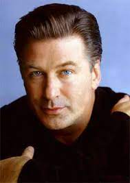 Alec Baldwin spara con pistola di scena sul set, muore direttrice della fotografia.