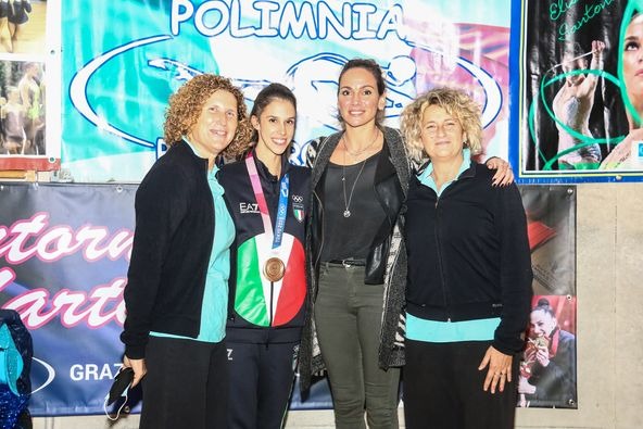 Ginnastica ritmica: Martina Centofanti festeggiata dalla Polimnia ritmica romana