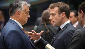 UE: Macron incontra Orban. Volontà di lavorare insieme al di là delle differenze