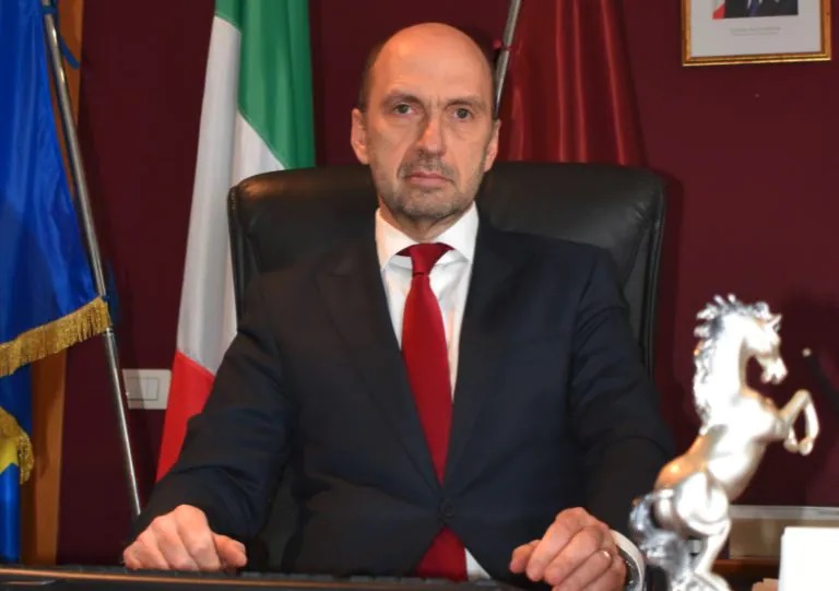 Piemonte: Il questore di Biella si è suicidato nel suo ufficio