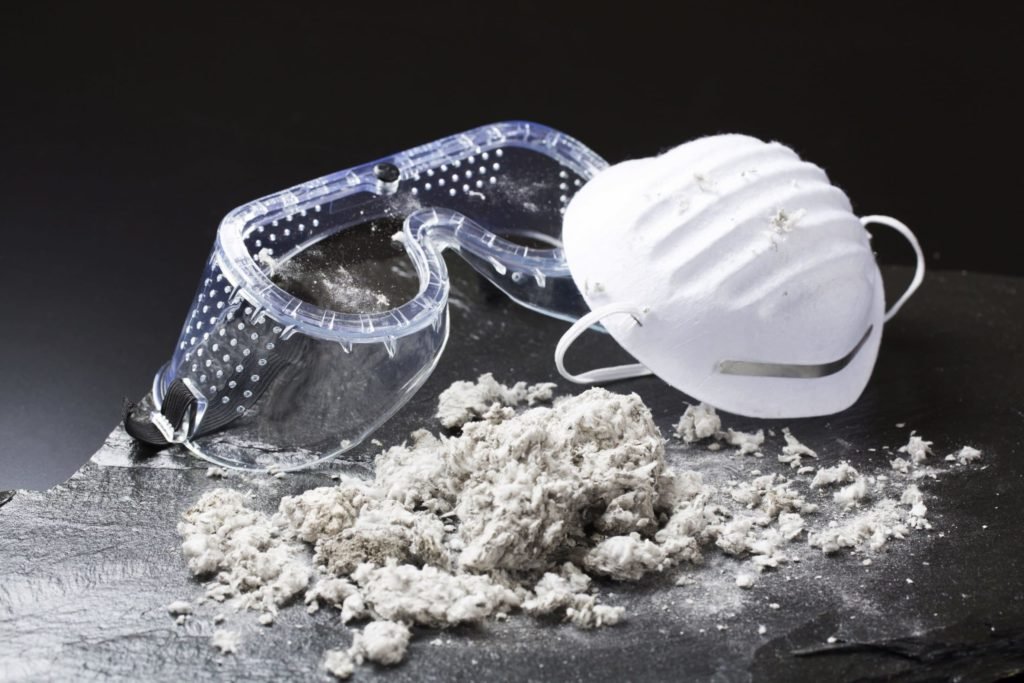 Amianto nei cantieri navali: Fincantieri condannata a risarcire figlio e vedova di un operaio deceduto per mesotelioma per esposizione alla fibra killer