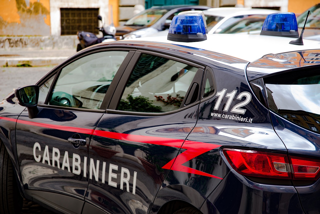 Camorra: 9 arresti a Roma e Napoli per riciclaggio di denaro. Coinvolto un produttore cinematografico