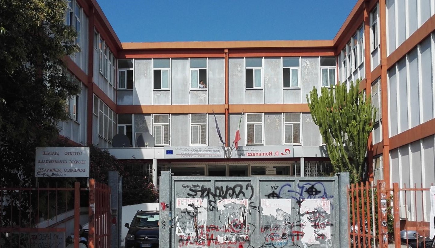 Bari: sospesi gli studenti che hanno sparato con una pistola giocattolo