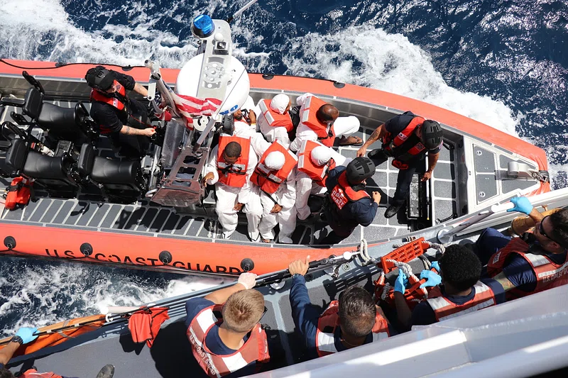Migranti: record di sbarchi per Frontex