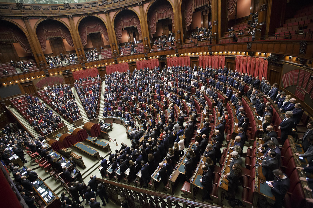 Fumata binaca per la nomina dei quattro giudici costituzionali. La premier Giorgia Meloni ringrazia tutte le forze politiche Fumata binaca per la nomina dei quattro giudici costituzionali. La premier Giorgia Meloni ringrazia tutte le forze politiche