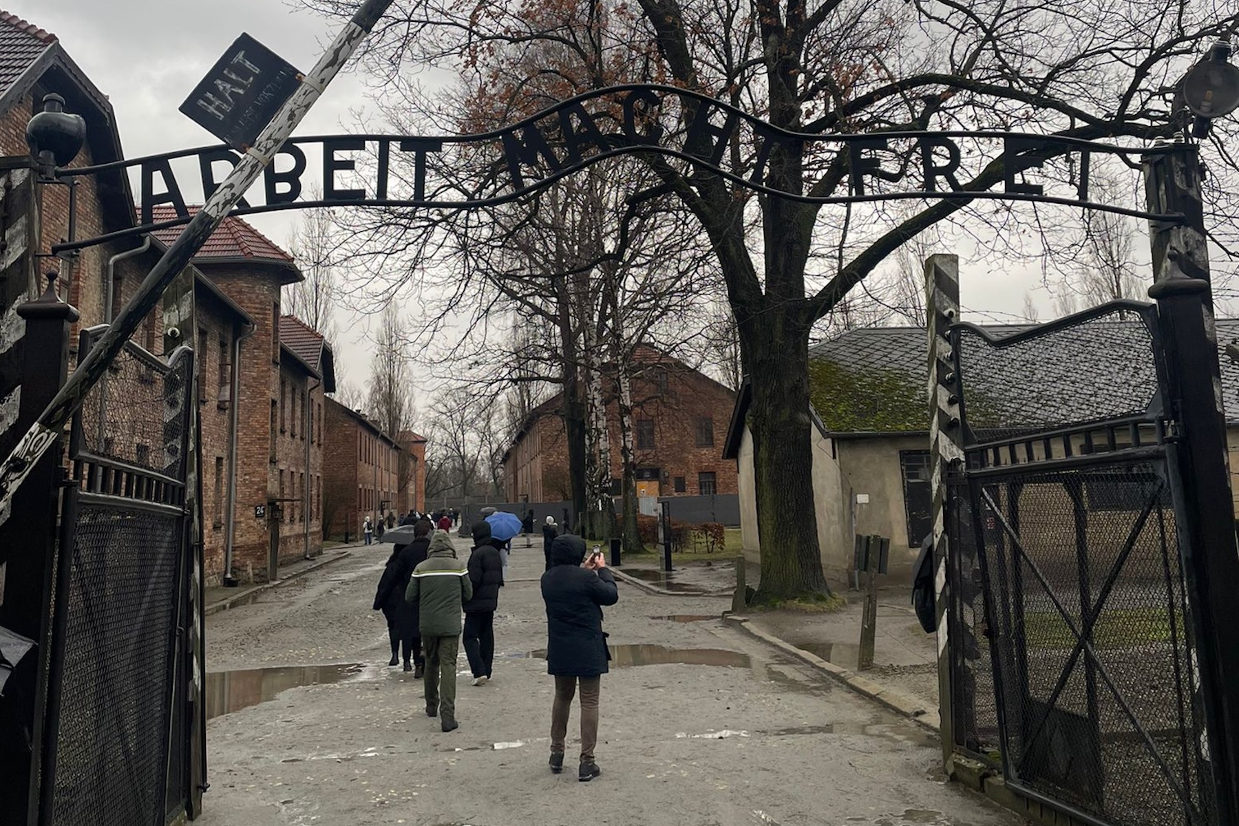 Ad Auschwitz si celebra la giornata della memoria. Presenti per l’Italia Sergio Mattarella