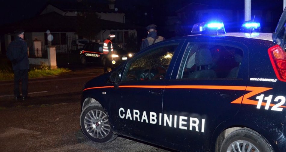 Roma: famiglia morta in un appartamento a Pietralata. Ipotesi omicidio-suicidio Roma: famiglia morta in un appartamento a Pietralata. Ipotesi omicidio-suicidio