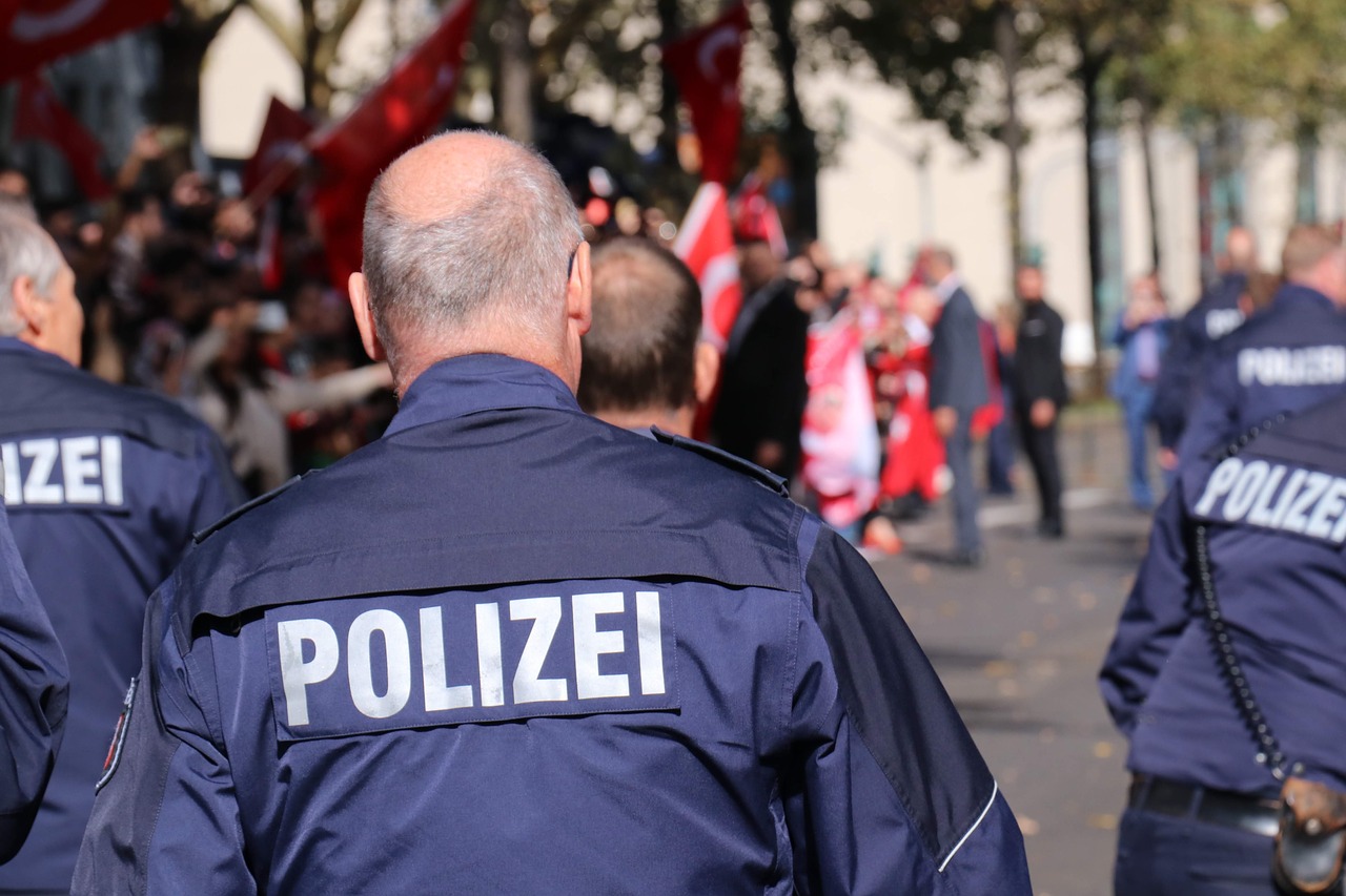 Germania: esplode ordigno nella stazione di Augusta. Due feriti Germania: esplode ordigno nella stazione di Augusta. Due feriti